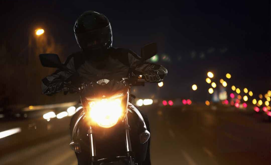 Comment améliorer votre visibilité à moto ?