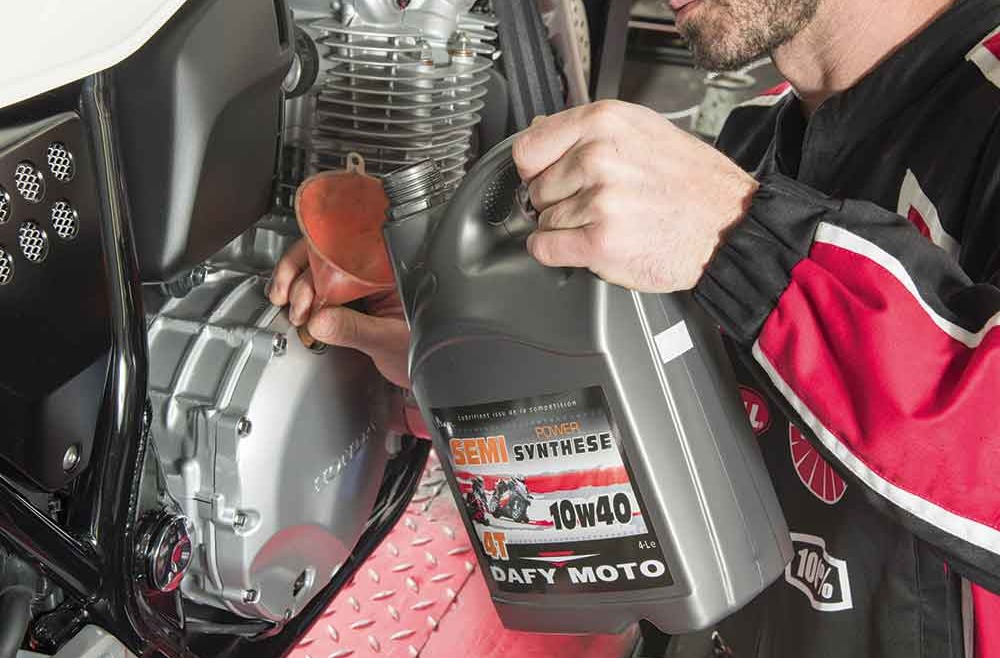 Quelle huile moteur utiliser pour sa moto ?